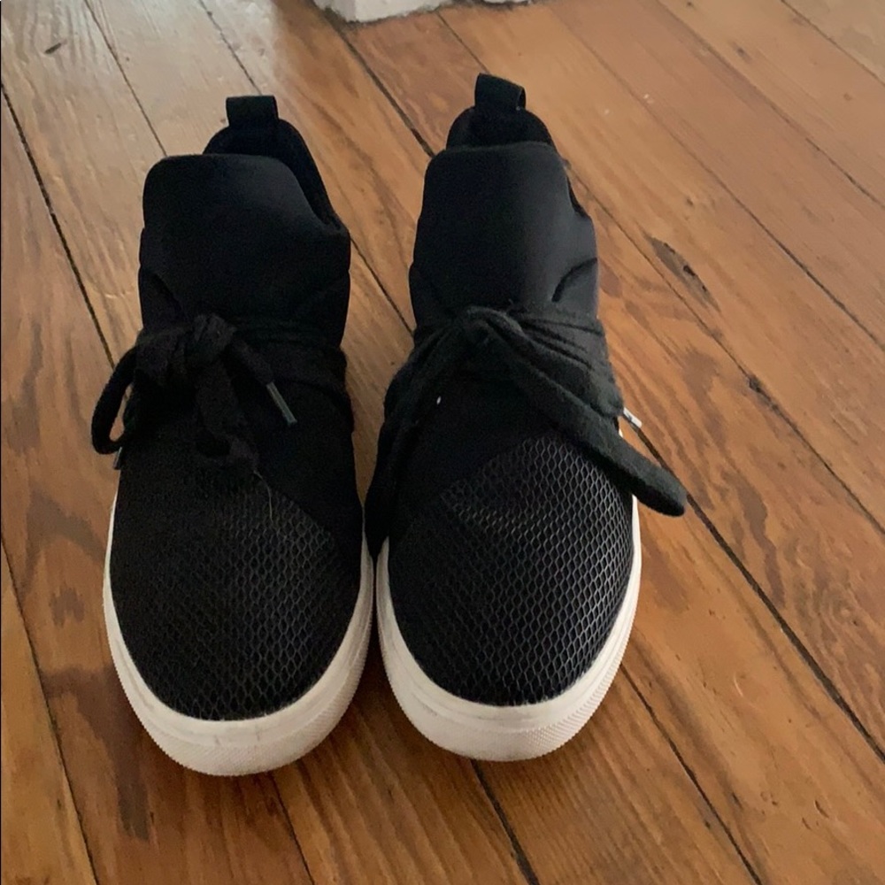 Steve Madden sneakers size 8 1/2